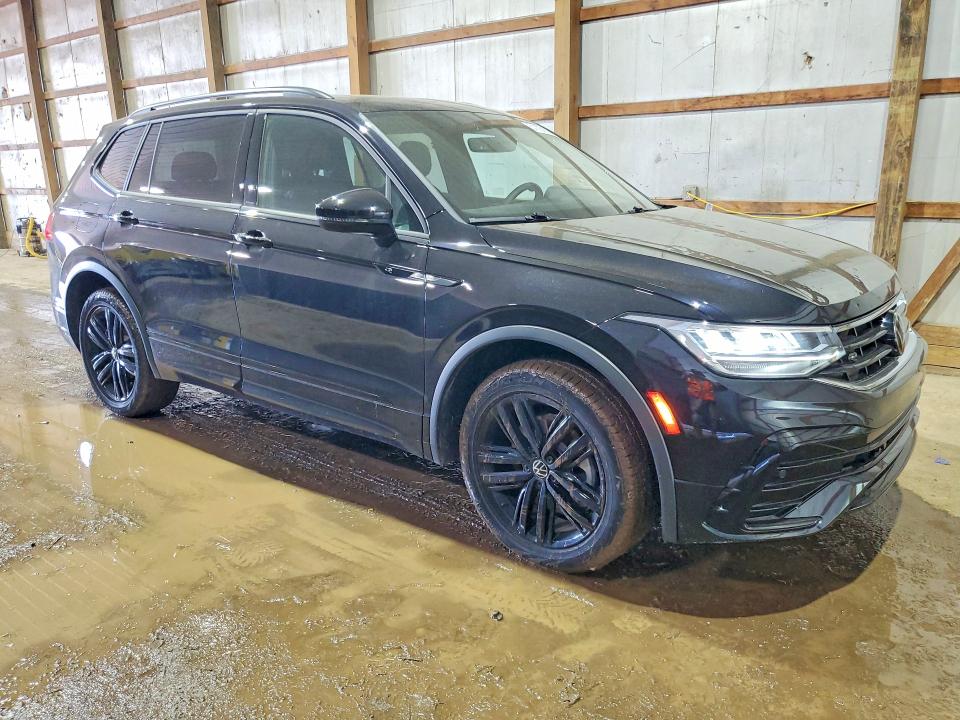 51107166 :رقم المزاد ، 3VV8B7AX5NM083027 vin ، 2022 Volkswagen Tiguan مزاد بيع