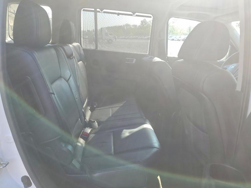51077386 :رقم المزاد ، 5FNYF4H99FB014064 vin ، 2015 Honda Pilot مزاد بيع