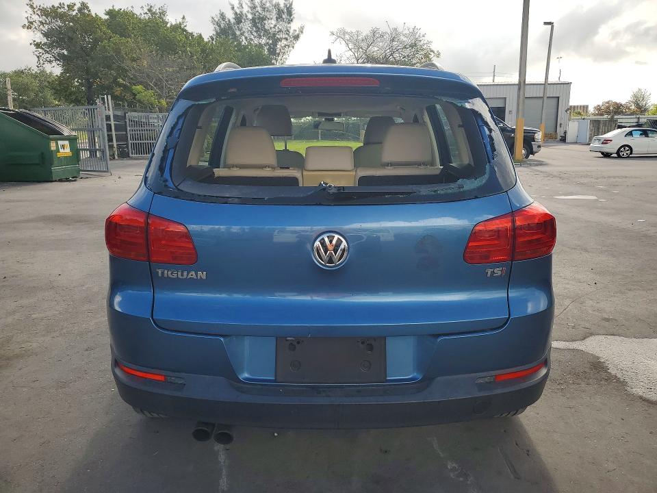 49466056 :رقم المزاد ، WVGAV7AX8HK037951 vin ، 2017 Volkswagen Tiguan مزاد بيع