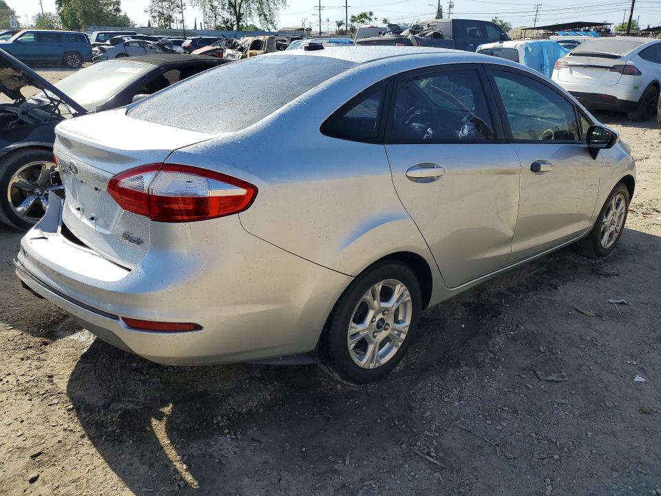 2015 Ford Fiesta მანქანა იყიდება აუქციონზე, vin: 3FADP4BJXFM111712, აუქციონის ნომერი: 50492286