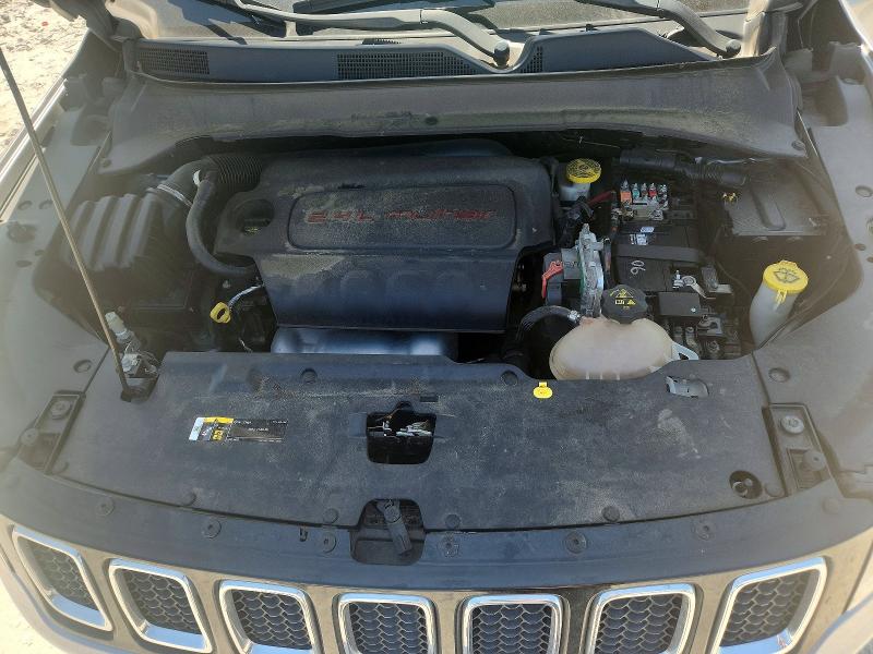 49683546 :رقم المزاد ، 3C4NJDCB5JT354785 vin ، 2018 Jeep Compass مزاد بيع