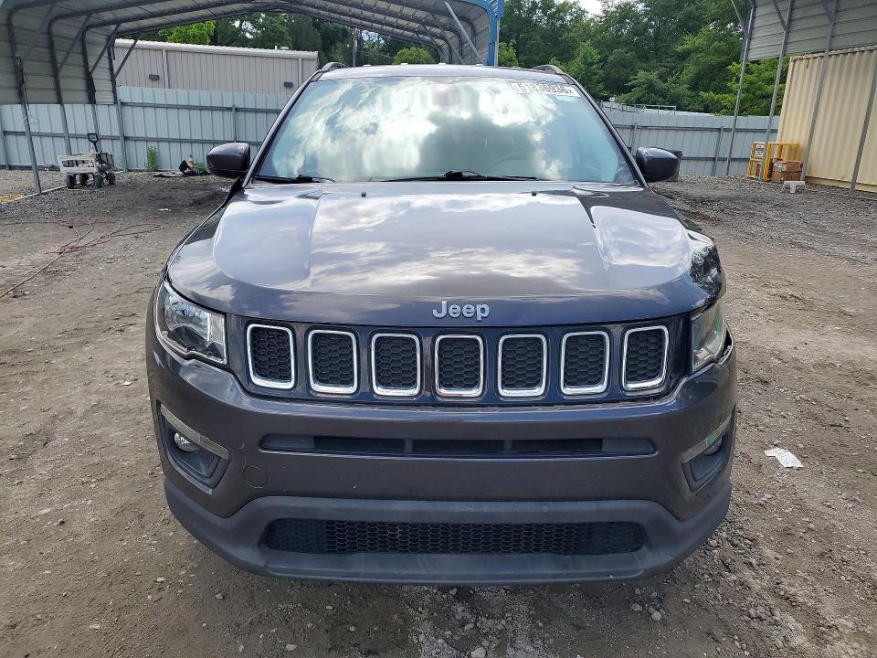 51836936 :رقم المزاد ، 3C4NJCBB4JT467963 vin ، 2018 Jeep Compass مزاد بيع