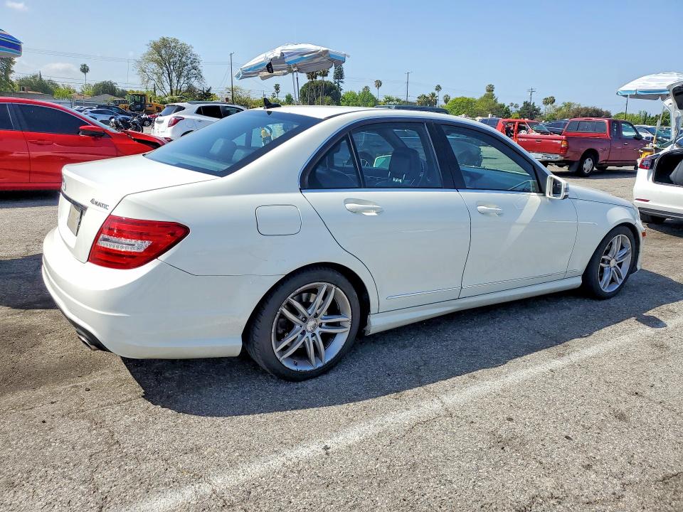 2012 Mercedes Benz C მანქანა იყიდება აუქციონზე, vin: WDDGF8BB7CR209185, აუქციონის ნომერი: 50079316
