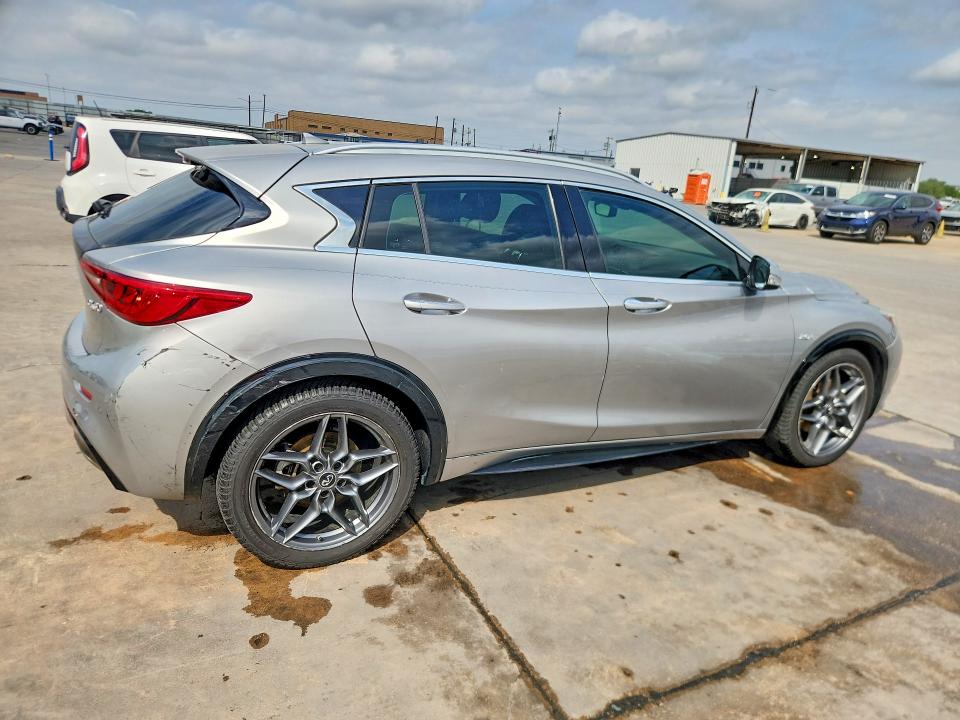 48270316 :رقم المزاد ، SJKCH5CP1JA044996 vin ، 2018 Infiniti Qx30 مزاد بيع