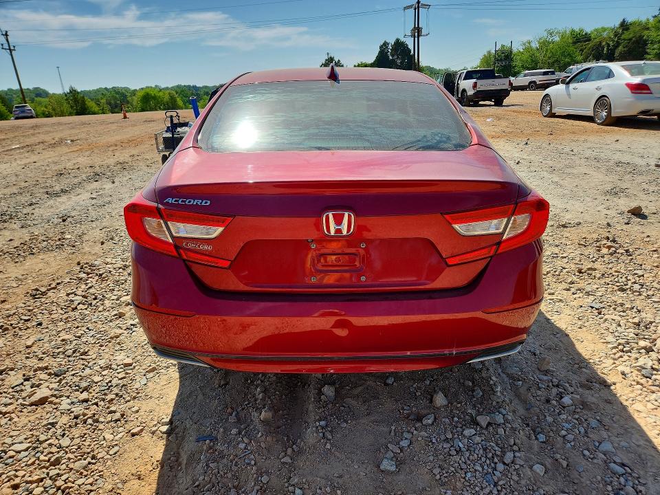 Продажа на аукционе авто 2018 Honda Accord, vin: 1HGCV1F1XJA021200, номер лота: 49626196