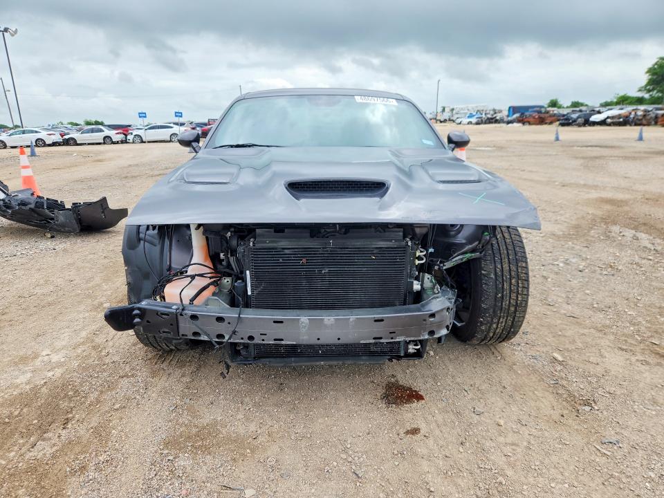 48697566 :رقم المزاد ، 2C3CDZFJ6MH663892 vin ، 2021 Dodge Challenger مزاد بيع
