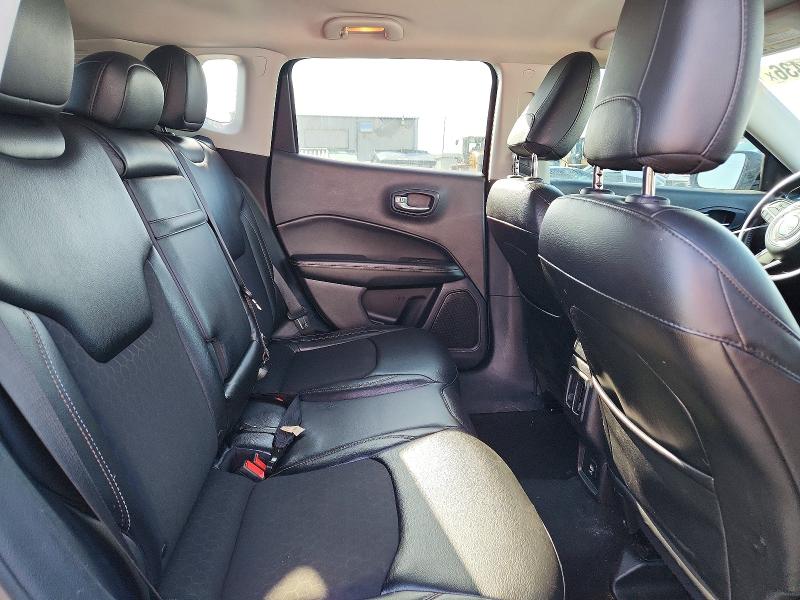 49954436 :رقم المزاد ، 3C4NJCBB6JT502843 vin ، 2018 Jeep Compass مزاد بيع