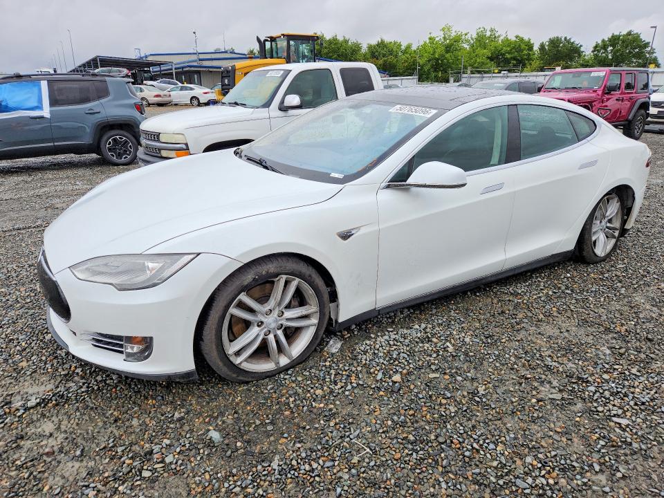 50765096 :رقم المزاد ، 5YJSA1CP6DFP05722 vin ، 2013 Tesla Model S مزاد بيع
