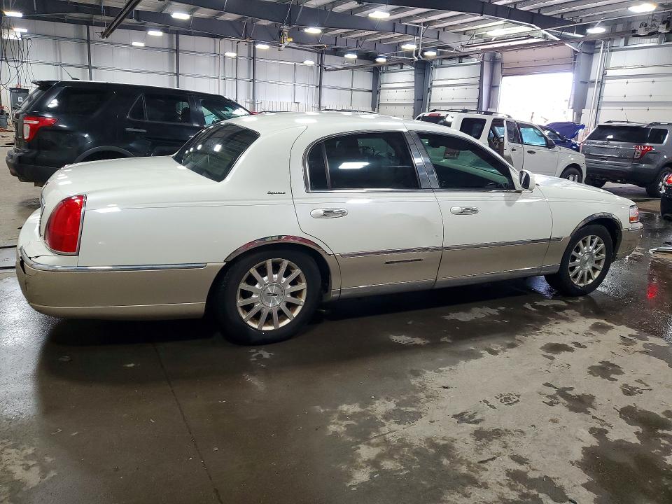 Продажа на аукционе авто 2006 Lincoln Town Car, vin: 1LNHM81V86Y644366, номер лота: 51885976