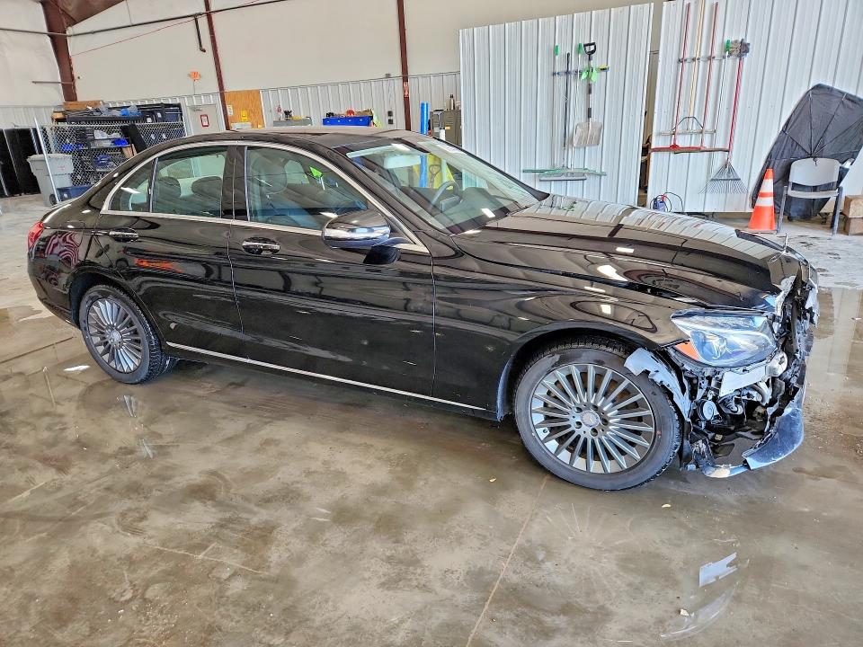 50504896 :رقم المزاد ، 55SWF4KB5FU017240 vin ، 2015 Mercedes-benz C مزاد بيع