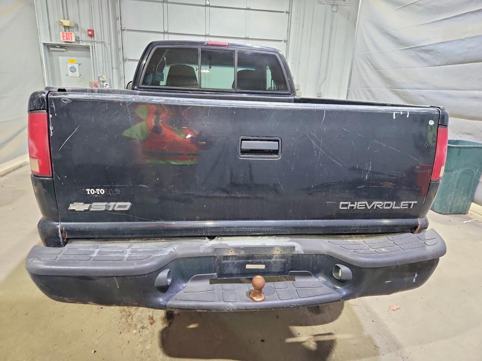 51452596 :رقم المزاد ، 1GCCT19W8Y8304966 vin ، 2000 Chevrolet S Truck مزاد بيع