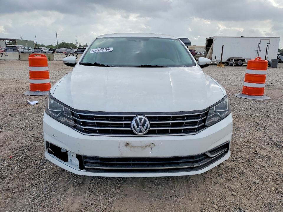 50160466 :رقم المزاد ، 1VWAT7A3XGC048771 vin ، 2016 Volkswagen Passat مزاد بيع