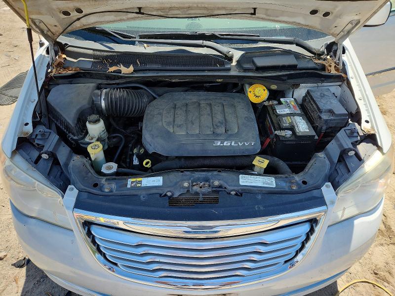 Auction sale of the 2015 Chrysler Town & Country, vin: 2C4RC1BG7FR552270, lot number: 50416866