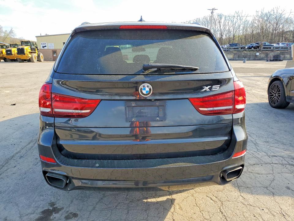 50315856 :رقم المزاد ، 5UXKR6C5XF0J78871 vin ، 2015 Bmw X5 مزاد بيع