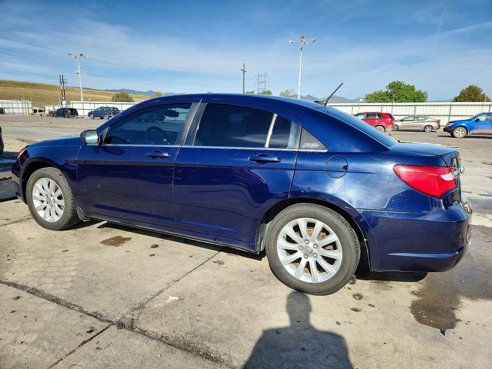 Продаж на аукціоні авто 2013 Chrysler 200, vin: 1C3CCBBB2DN602412, номер лоту: 49938786