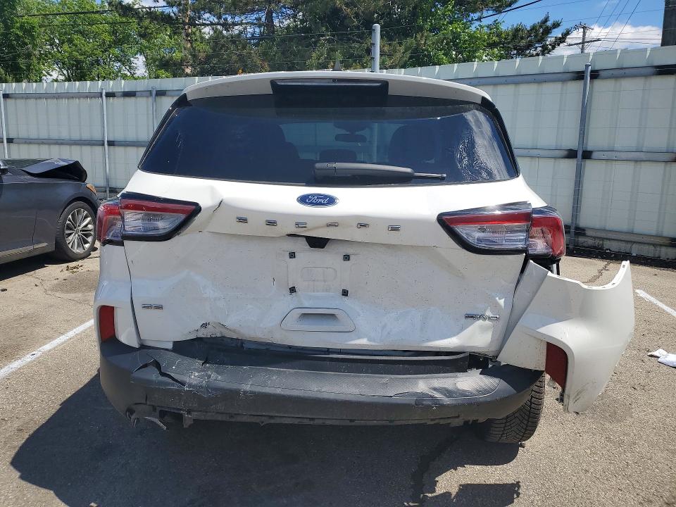 2022 Ford Escape მანქანა იყიდება აუქციონზე, vin: 1FMCU9G60NUB95562, აუქციონის ნომერი: 51810026