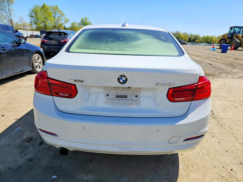 50733766 :رقم المزاد ، WBA8E5G50GNT94600 vin ، 2016 Bmw 320 مزاد بيع