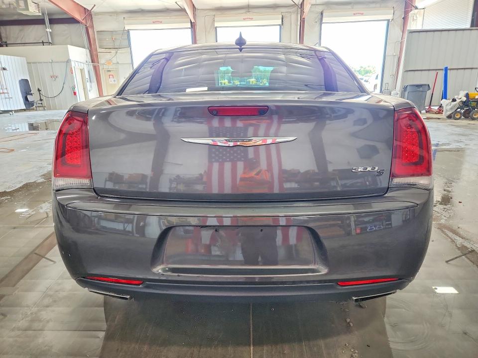 51656116 :رقم المزاد ، 2C3CCABG2JH214445 vin ، 2018 Chrysler 300 مزاد بيع