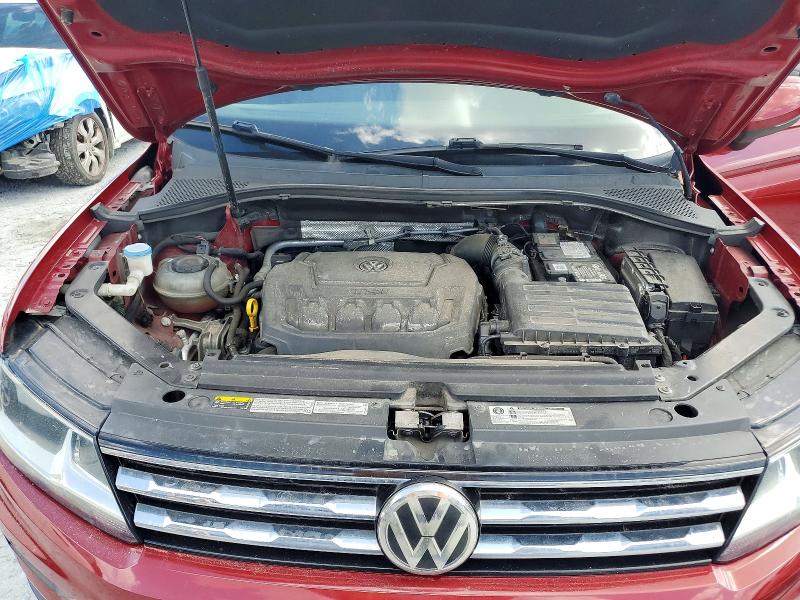 47701506 :رقم المزاد ، 3VV2B7AX4JM171180 vin ، 2018 Volkswagen Tiguan مزاد بيع