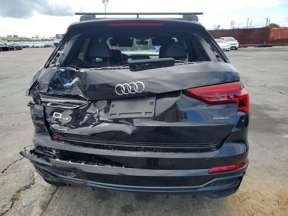 49763916 :رقم المزاد ، WA1DECF39L1024814 vin ، 2020 Audi Q3 مزاد بيع