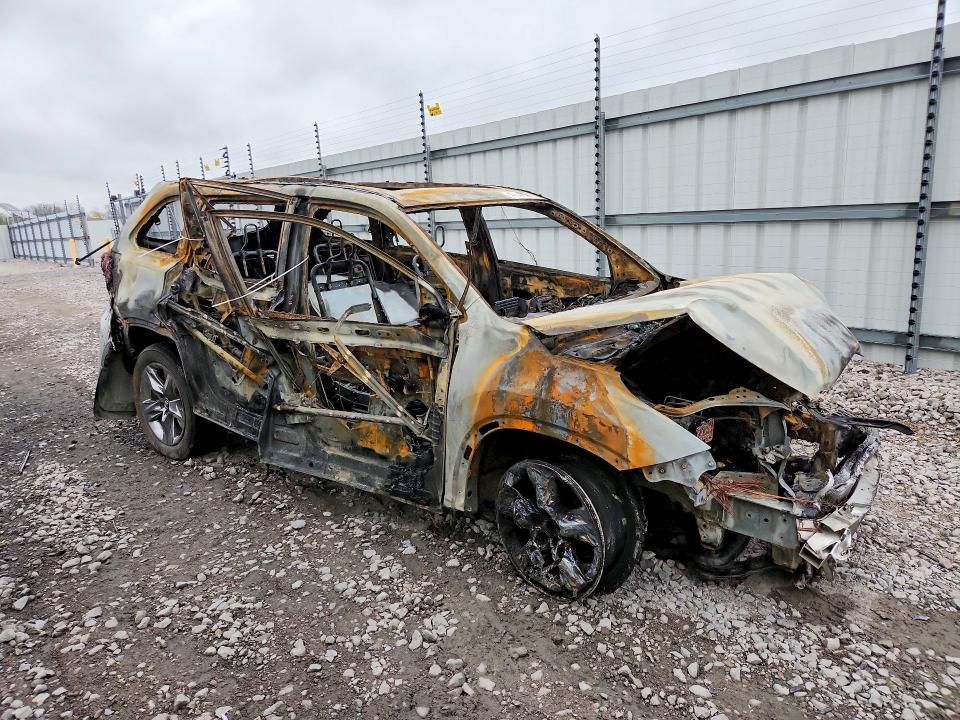 Продажа на аукционе авто 2019 Toyota Highlander, vin: 5TDDZRFH9KS926938, номер лота: 47644296