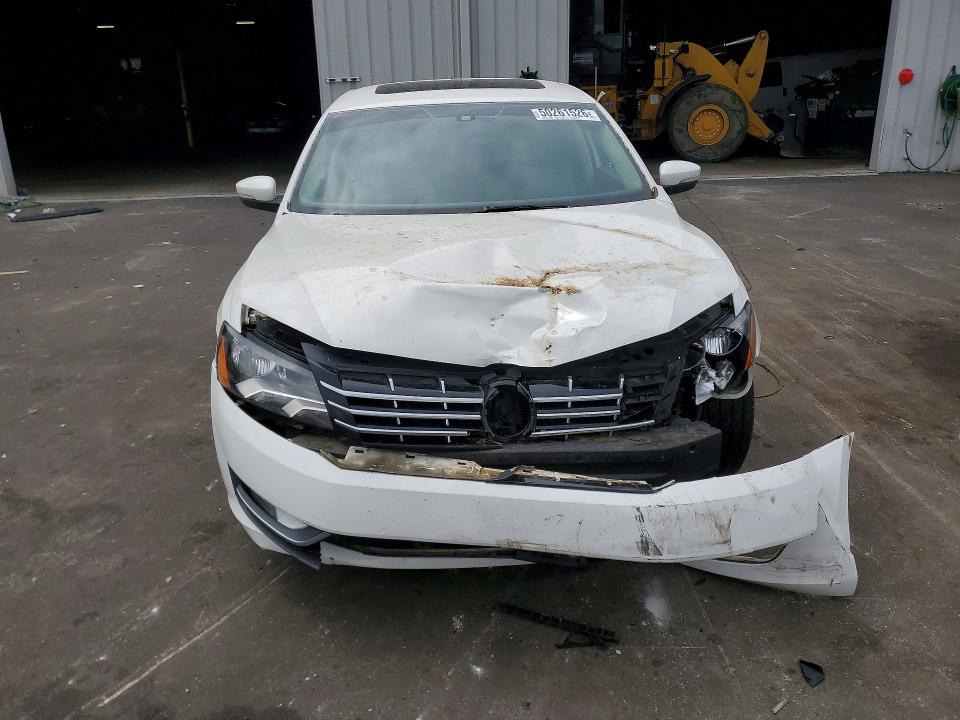 2014 Volkswagen Passat მანქანა იყიდება აუქციონზე, vin: 1VWCN7A35EC119861, აუქციონის ნომერი: 50261526