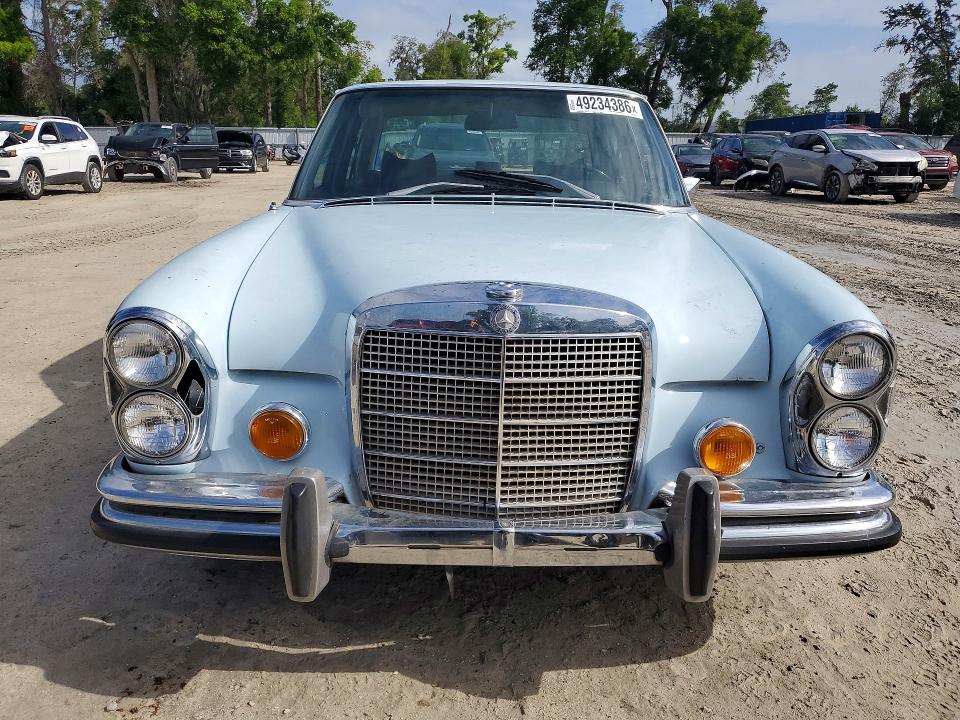 1971 Mercedes Benz 280 მანქანა იყიდება აუქციონზე, vin: 10801612074016, აუქციონის ნომერი: 49234386