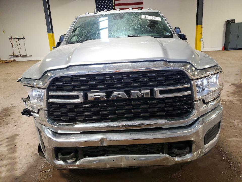 Продажа на аукционе авто 2022 Ram 2500, vin: 3C6UR5DJ3NG323606, номер лота: 47909556