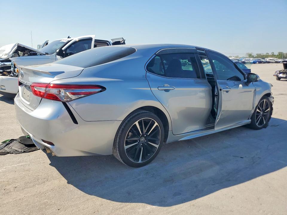 Aukcja sprzedaży 2018 Toyota Camry, vin: 4T1B11HK5JU589683, numer aukcji: 49528716