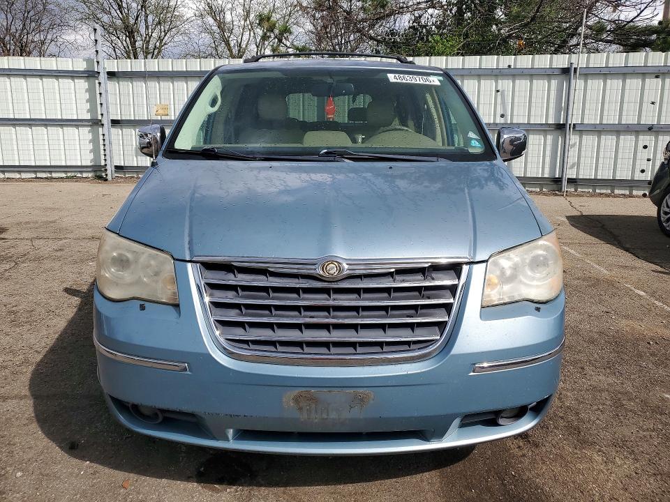 2008 Chrysler Town And Country მანქანა იყიდება აუქციონზე, vin: 2A8HR64X18R648573, აუქციონის ნომერი: 48639706