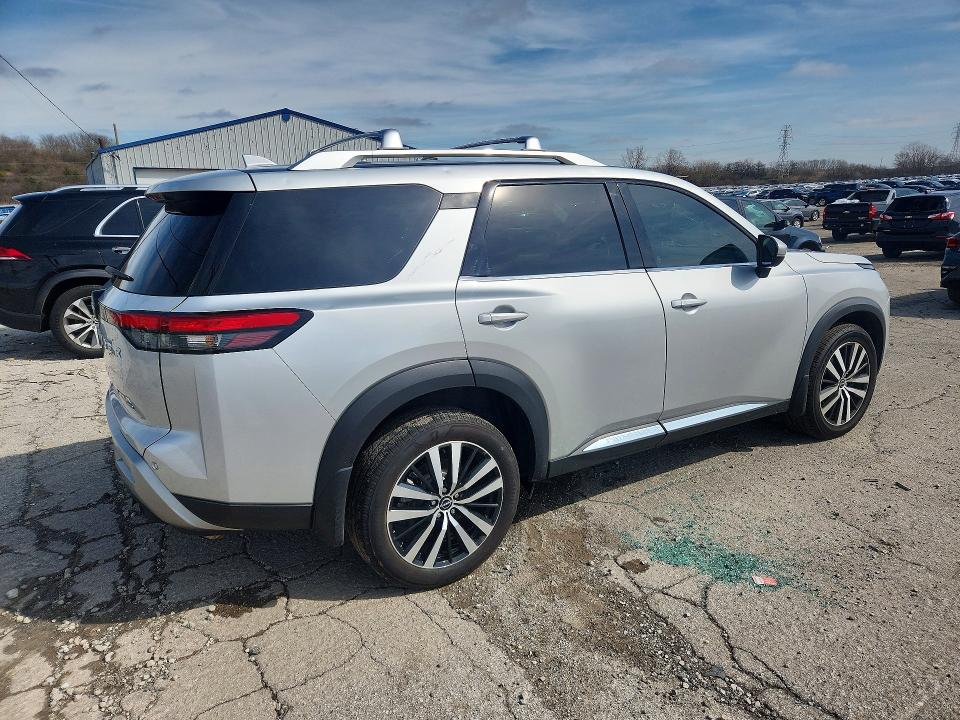 48646966 :رقم المزاد ، 5N1DR3DKXPC227124 vin ، 2023 Nissan Pathfinder مزاد بيع