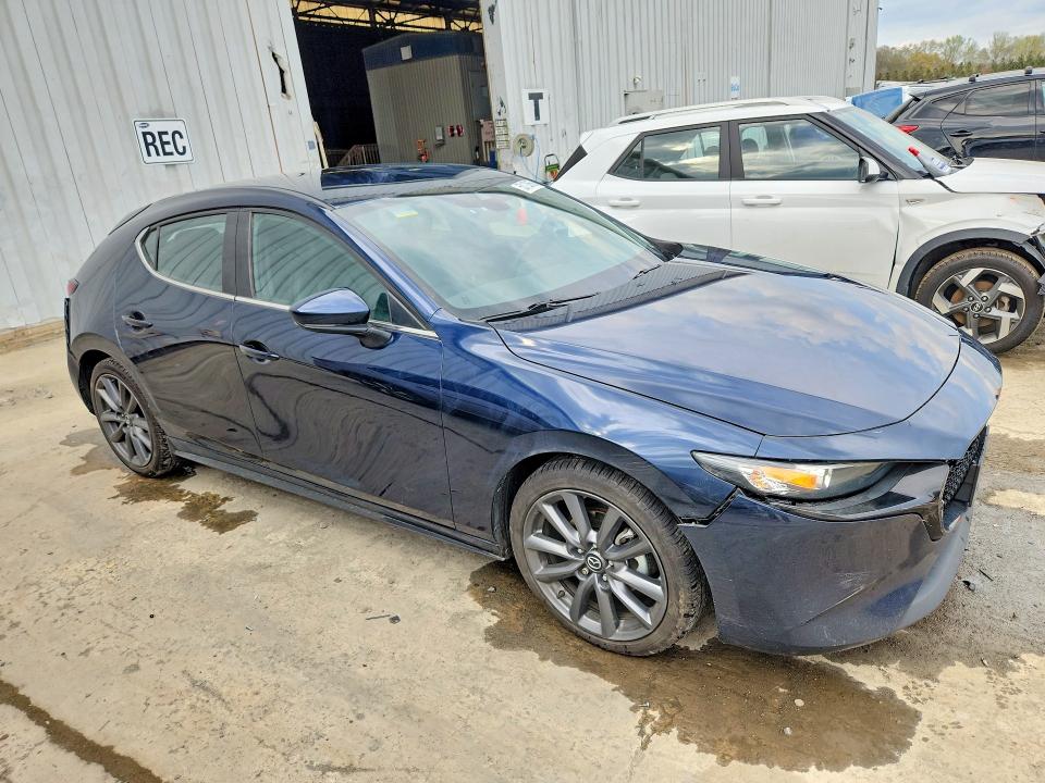 50128656 :رقم المزاد ، JM1BPAKL4M1327230 vin ، 2021 Mazda 3 مزاد بيع