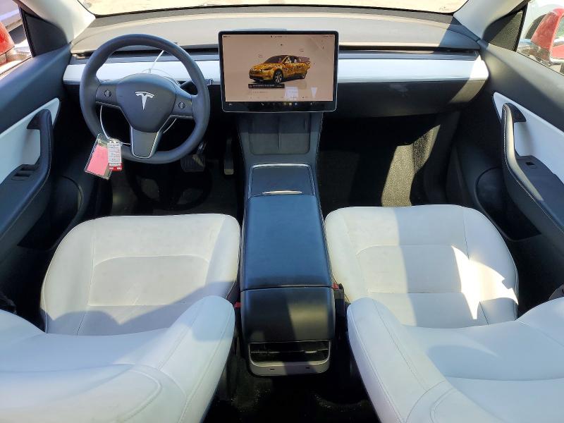 48696146 :رقم المزاد ، 7SAYGAEE1NF383306 vin ، 2022 Tesla Model Y مزاد بيع