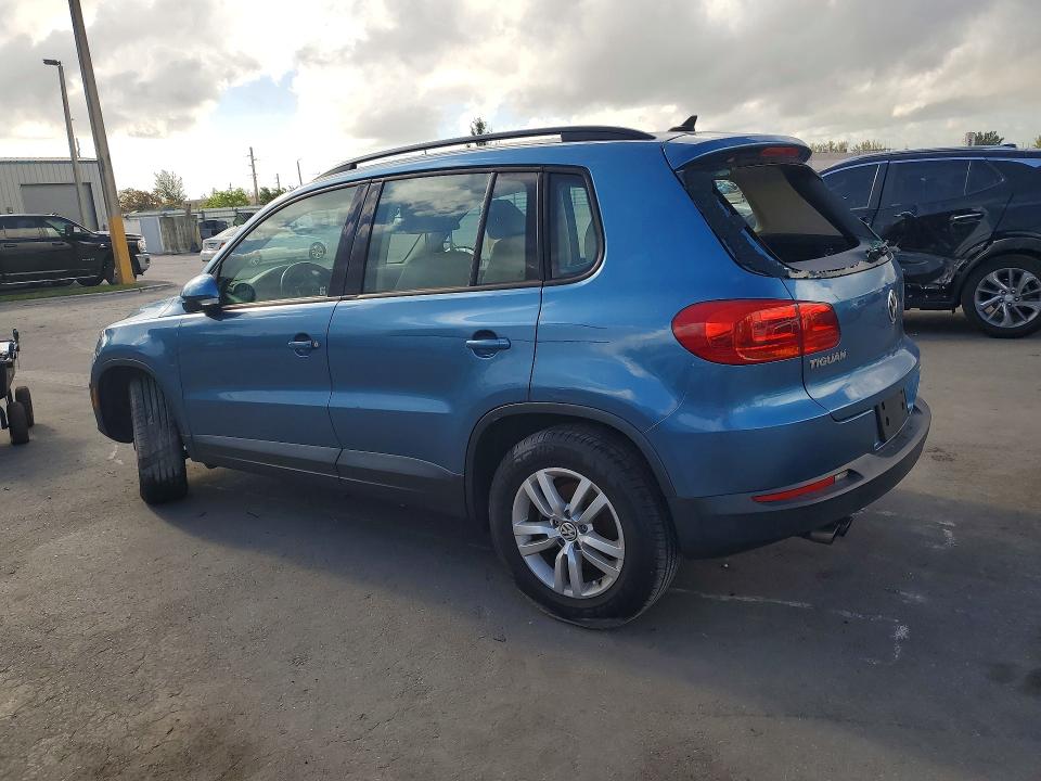49466056 :رقم المزاد ، WVGAV7AX8HK037951 vin ، 2017 Volkswagen Tiguan مزاد بيع