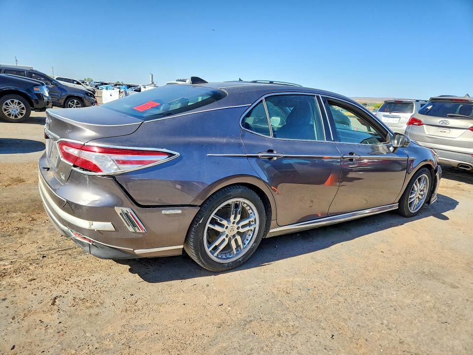 Продажа на аукционе авто 2018 Toyota Camry, vin: 4T1B11HK6JU010961, номер лота: 51329766