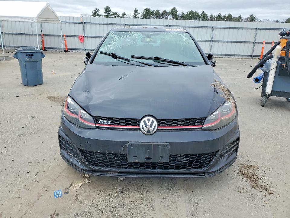 47336106 :رقم المزاد ، 3VW447AU1JM281284 vin ، 2018 Volkswagen Gti مزاد بيع
