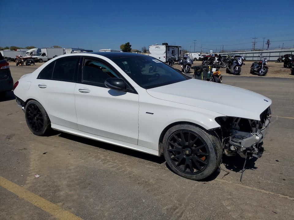 50640126 :رقم المزاد ، 55SWF6EB7GU125822 vin ، 2016 Mercedes-benz C مزاد بيع