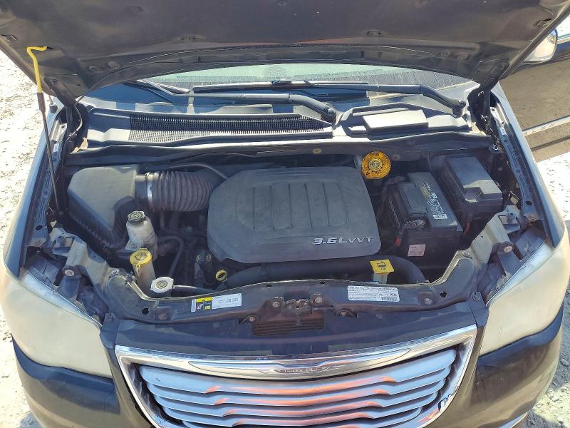 2013 Chrysler Town & Country მანქანა იყიდება აუქციონზე, vin: 2C4RC1CG9DR819632, აუქციონის ნომერი: 49276436