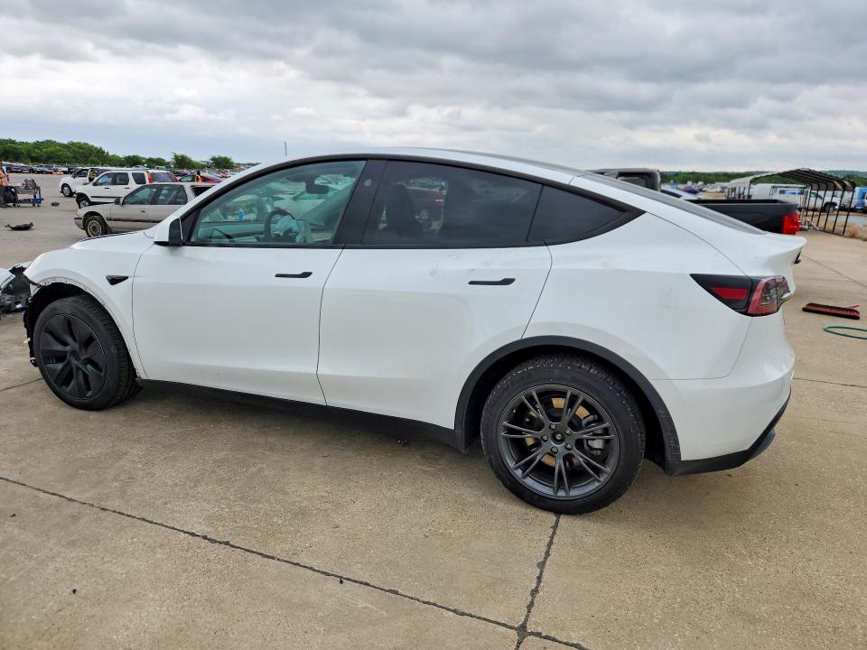 2024 Tesla Model Y მანქანა იყიდება აუქციონზე, vin: 7SAYGDEE3RA333415, აუქციონის ნომერი: 49808126