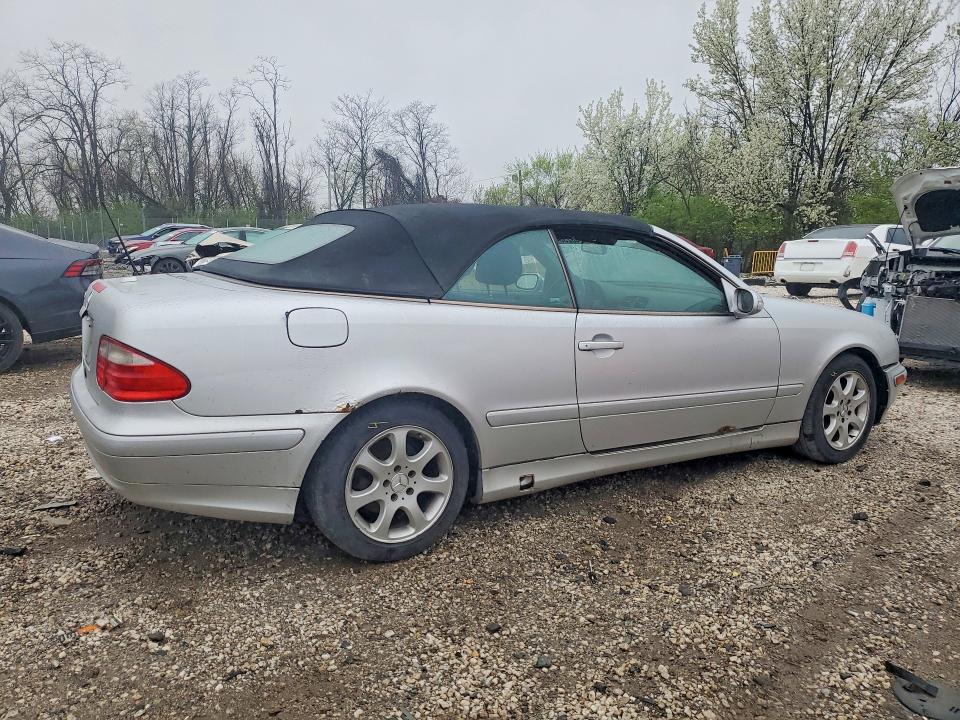 48235426 :رقم المزاد ، WDBLK65G23T135773 vin ، 2003 Mercedes-benz Clk مزاد بيع