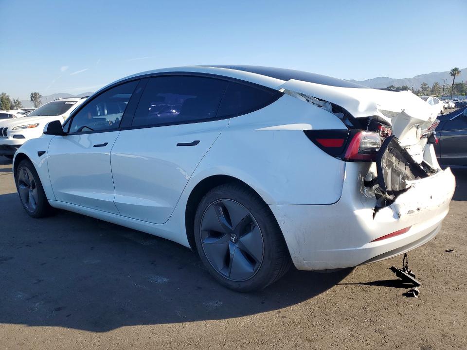 2022 Tesla Model 3 მანქანა იყიდება აუქციონზე, vin: 5YJ3E1EB4NF335656, აუქციონის ნომერი: 49316266