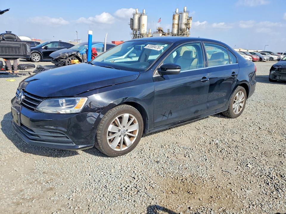 52089476 :رقم المزاد ، 3VWLA7AJ2FM423126 vin ، 2015 Volkswagen Jetta مزاد بيع
