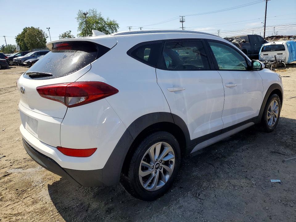2018 Hyundai Tucson მანქანა იყიდება აუქციონზე, vin: KM8J33A40JU670104, აუქციონის ნომერი: 51003806