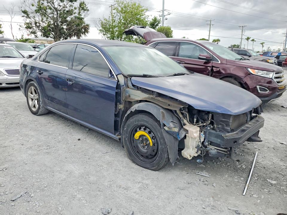 48954926 :رقم المزاد ، 1VWAS7A35FC116699 vin ، 2015 Volkswagen Passat مزاد بيع