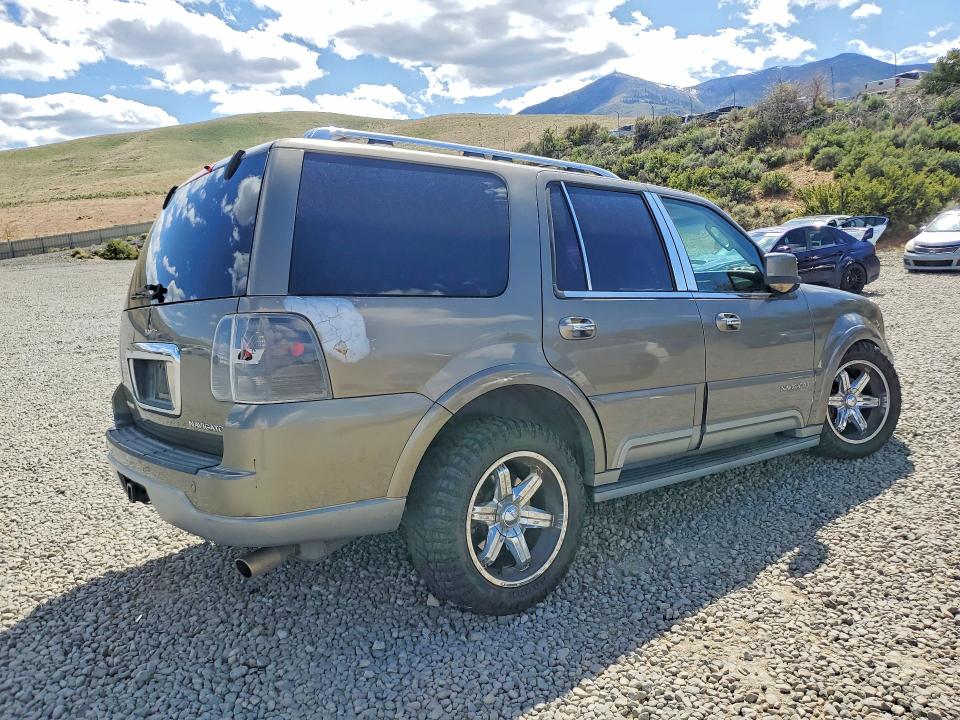 Продажа на аукционе авто 2003 Lincoln Navigator, vin: 5LMFU27R73LJ28505, номер лота: 51689426