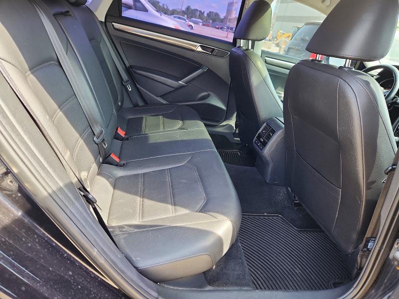 47326276 :رقم المزاد ، 1VWGT7A36HC077907 vin ، 2017 Volkswagen Passat مزاد بيع