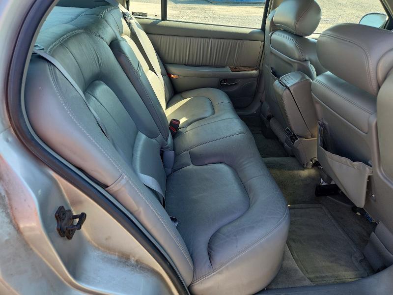 48994556 :رقم المزاد ، 1G4CW52K8X4624411 vin ، 1999 Buick Park Avenue مزاد بيع
