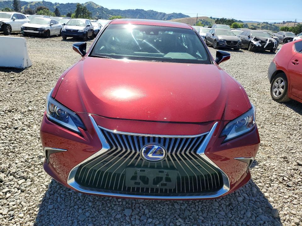 48972636 :رقم المزاد ، 58AD21B13LU004715 vin ، 2020 Lexus Es 300h مزاد بيع