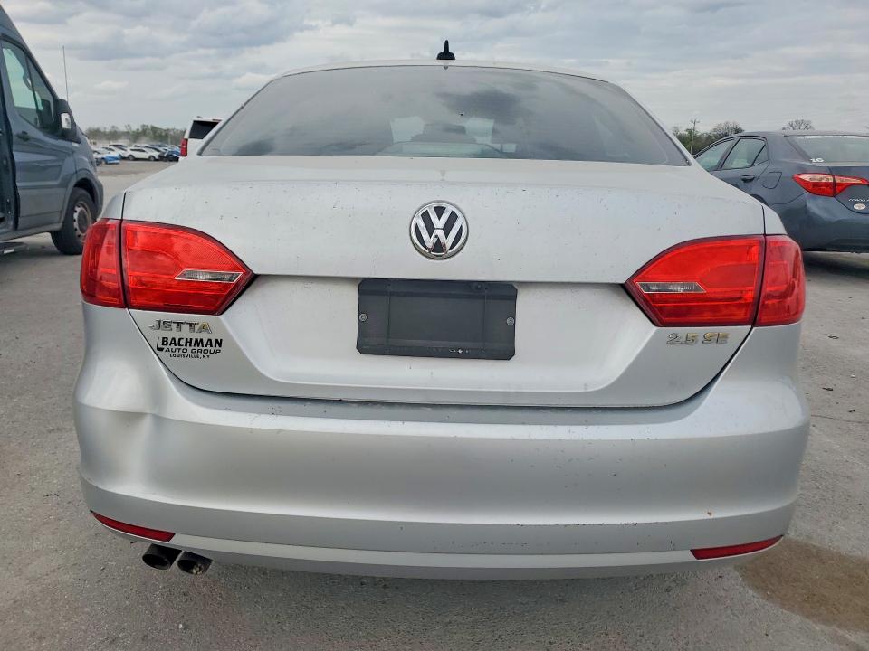 47857576 :رقم المزاد ، 3VWDX7AJ4DM306325 vin ، 2013 Volkswagen Jetta مزاد بيع