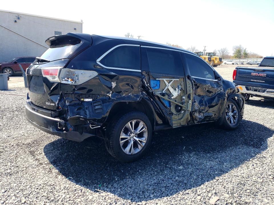 Продаж на аукціоні авто 2015 Toyota Highlander, vin: 5TDJKRFHXFS124167, номер лоту: 49539356